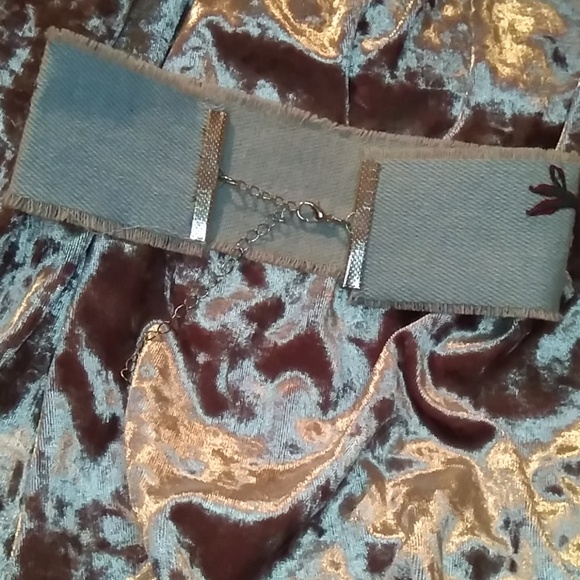 Extra Wide Embroidered Denim Floral Choker - Picture 4 of 4